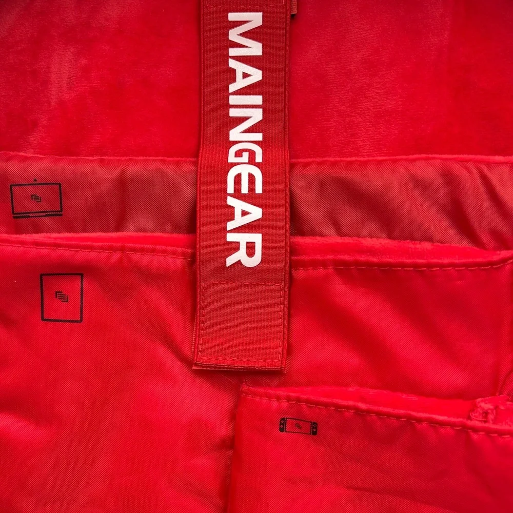 EUC MAINGEAR Classic Laptop Gamer Tech Backpack Black Red Switch Phone Pockets